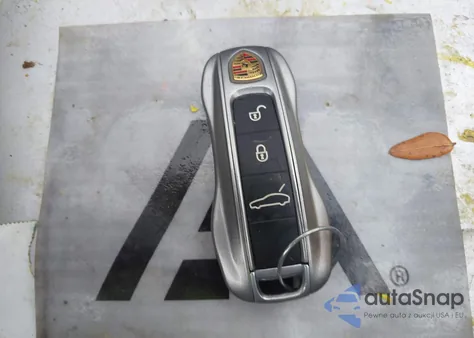 2018 Porsche Panamera E-Hybrid 4 z USA, uszkodzony, nr VIN WP0AE2A70JL177824